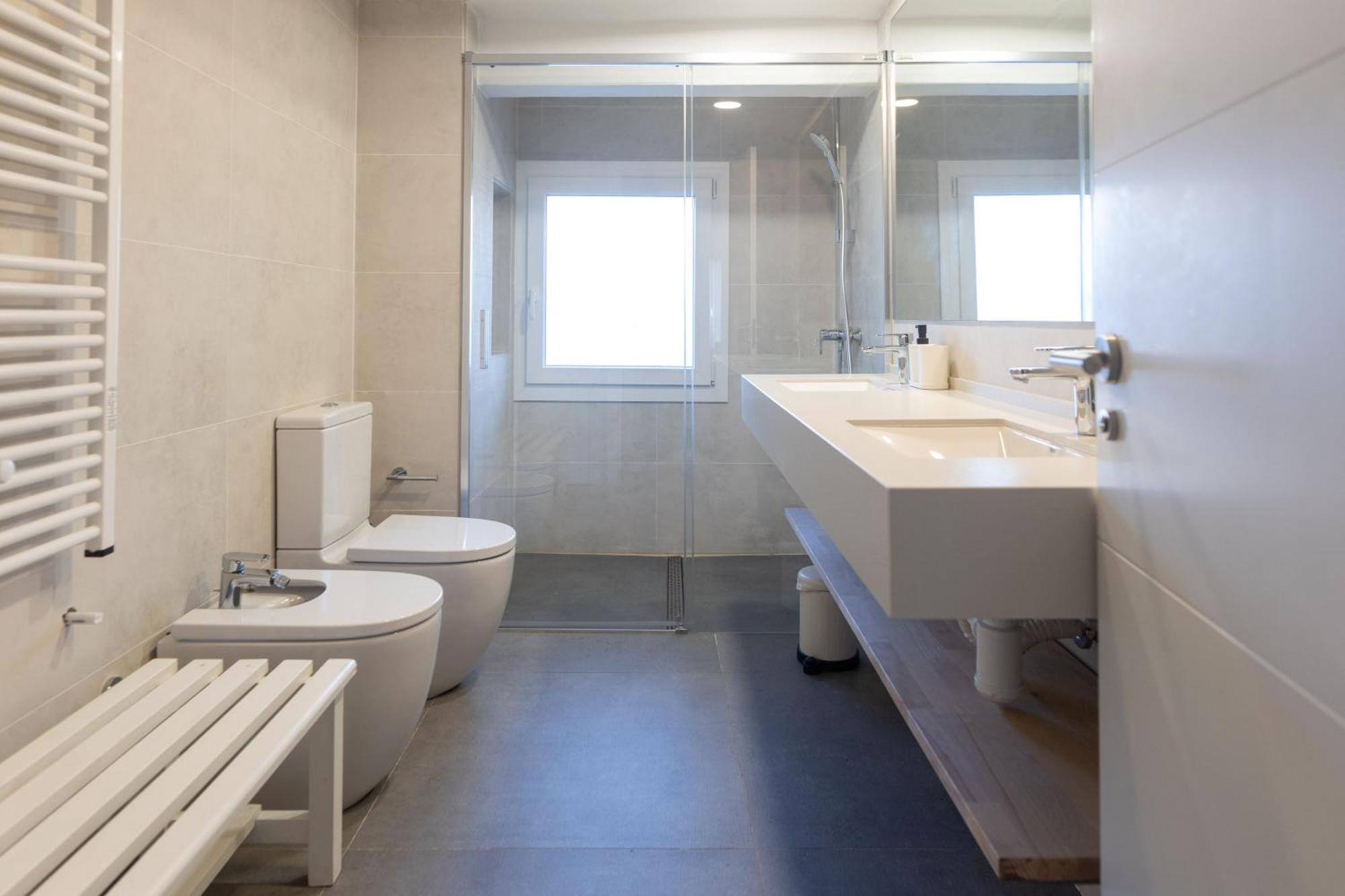 Suitur Beachfront Apartment Roc De Sant Gaieta Roda de Bera Luaran gambar